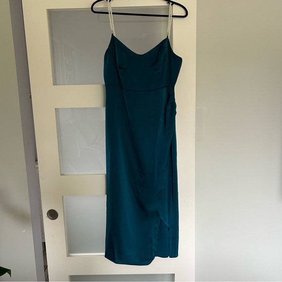 RIOHAS Satin Midi Dress - Picture 3 of 7